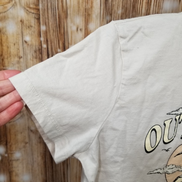 Originality Outer Banks Graphic Print Crop Top Juniors Lg Short Sleeve Shirt - Picture 4 of 6